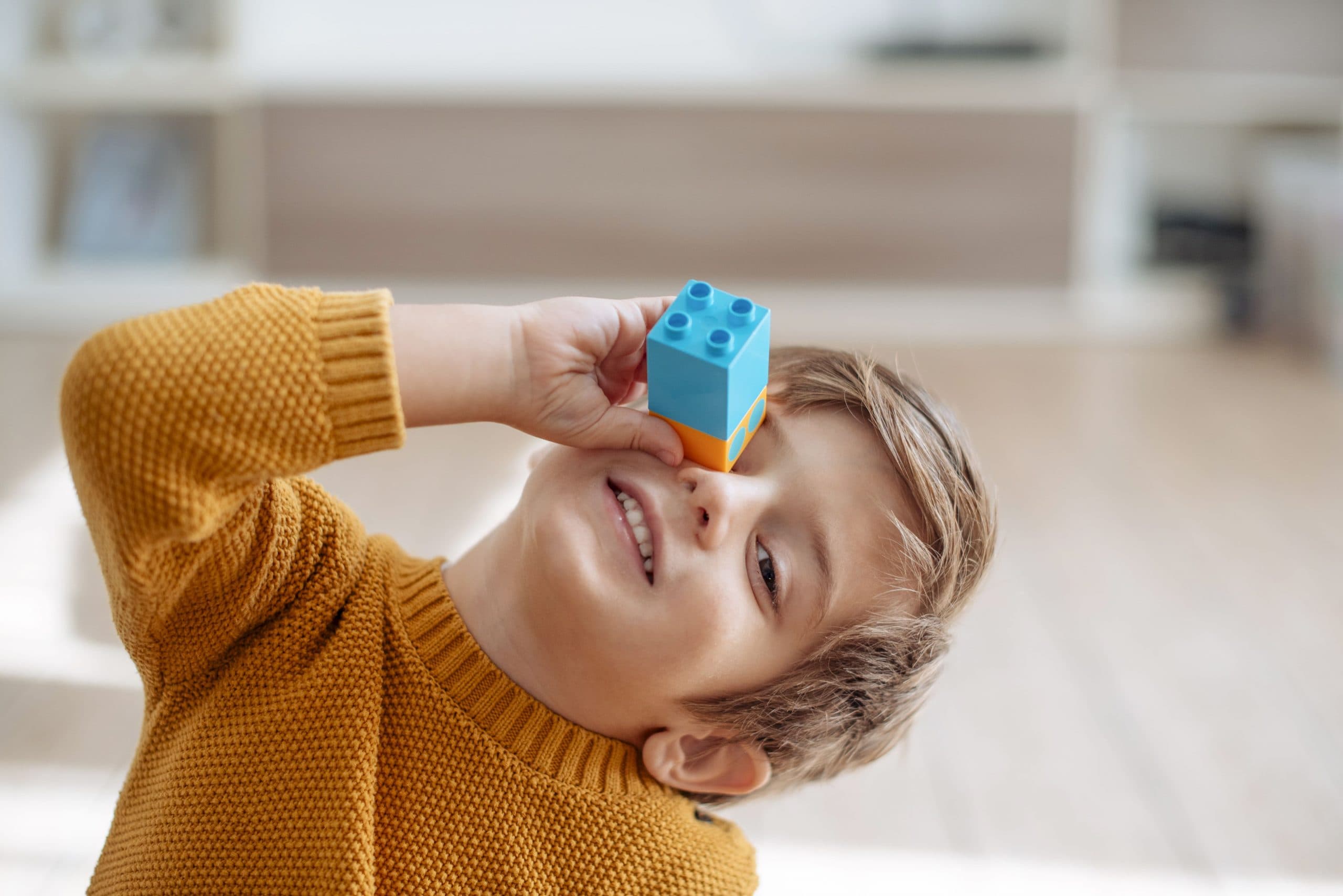 Abril Azul: 10 mitos comuns sobre o autismo