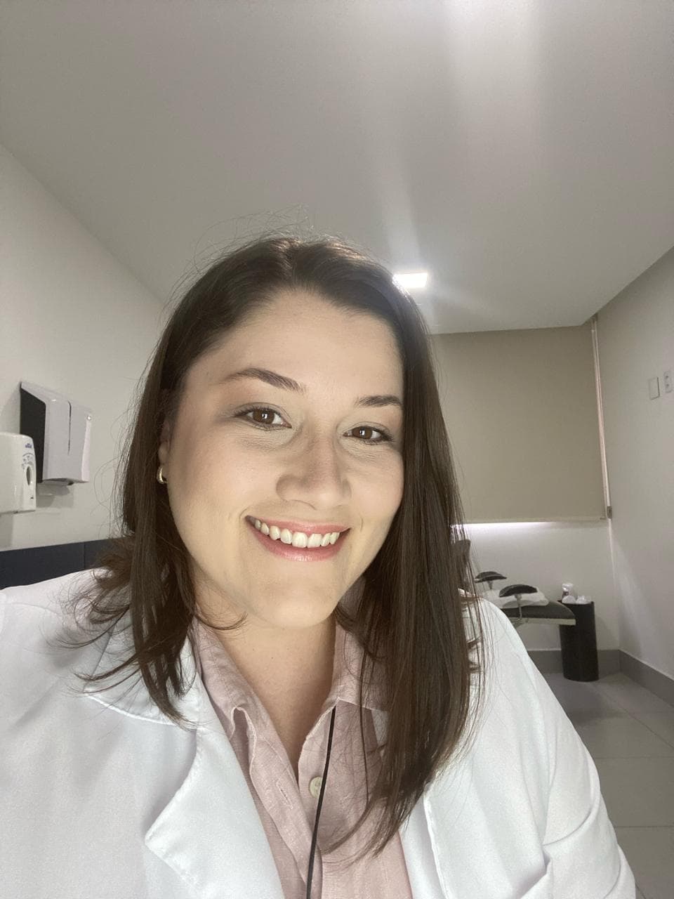 Dra. Renata Porto do Vale, Radiologista