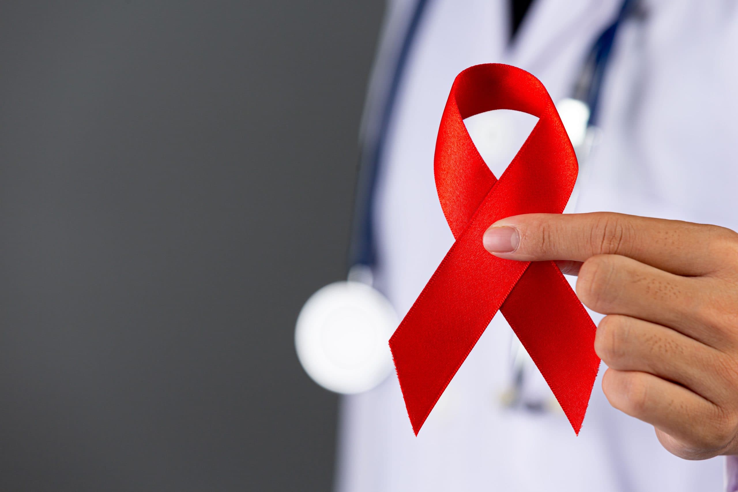 Dia Internacional da Luta contra a AIDS: 10 coisas que você precisa saber sobre a doença
